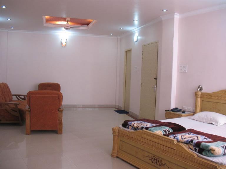 Hotel Rest Inn Lucknow Exterior photo